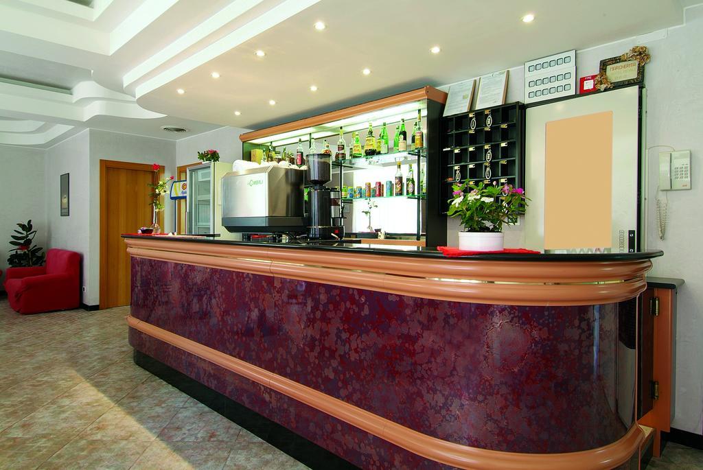 Hotel Residence Margherita Tortoreto Exterior foto